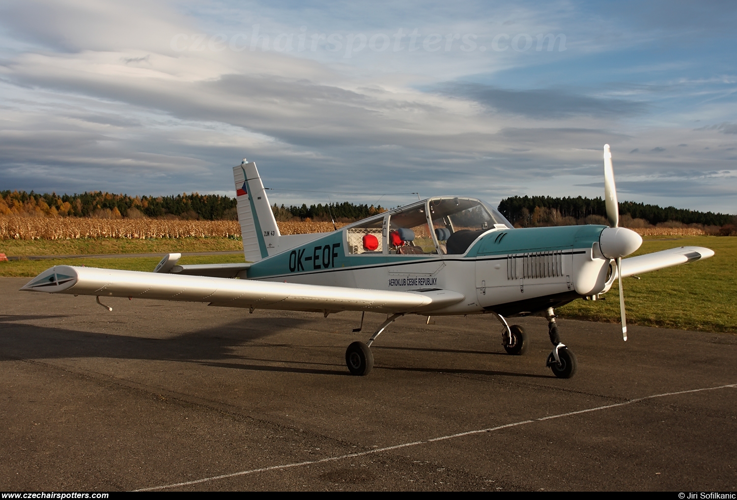 Aeroklub Ceske Republiky – Zlin Z-43 OK-OEF