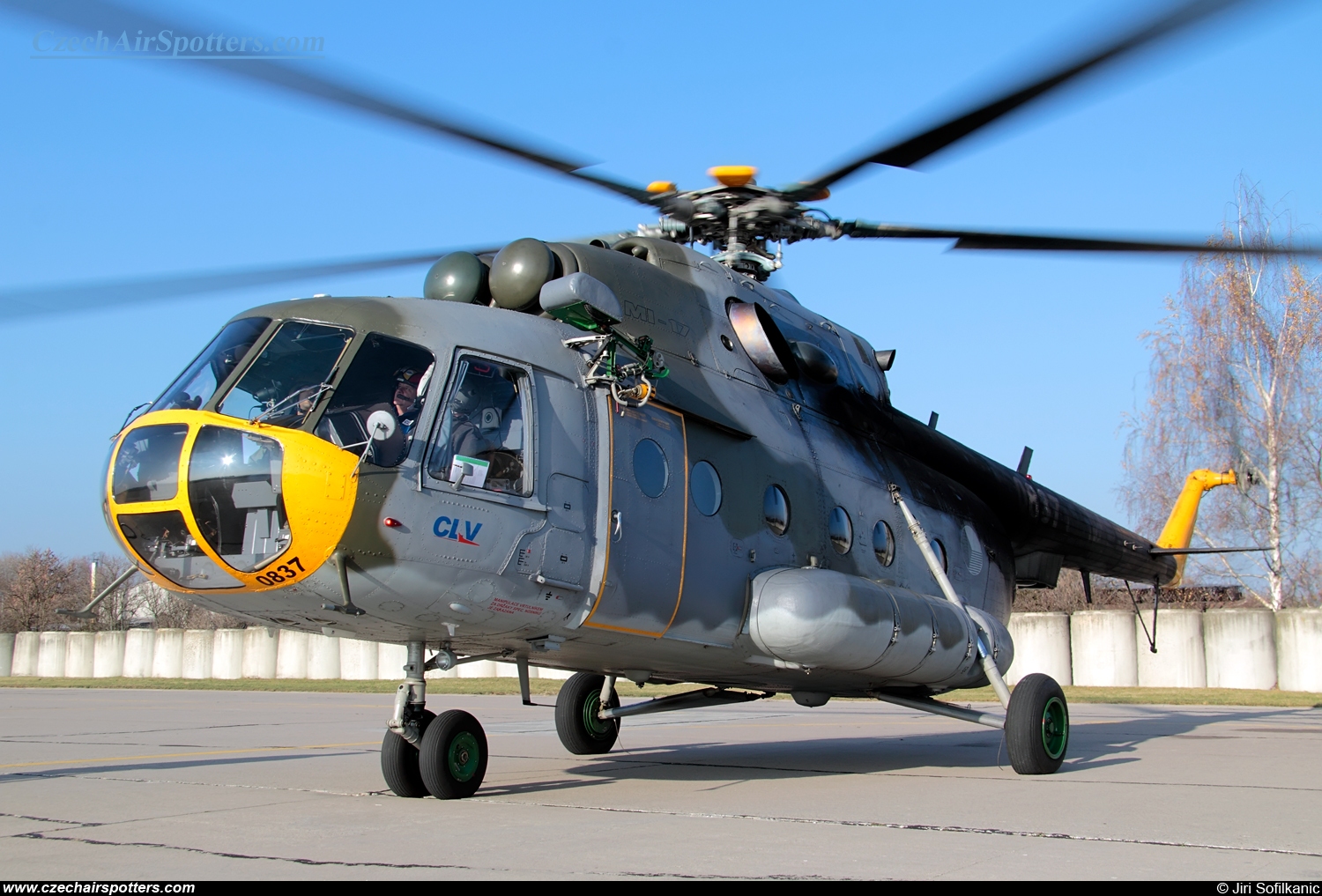 LOM Praha - CLV – Mil Mi-17 Hip 0837