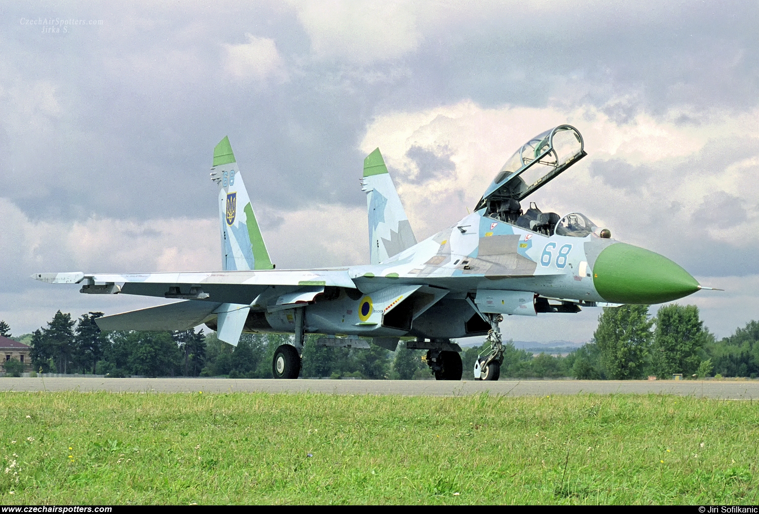 Ukraine - Air Force – Sukhoi Su-27 UB Flanker C 68 BLUE