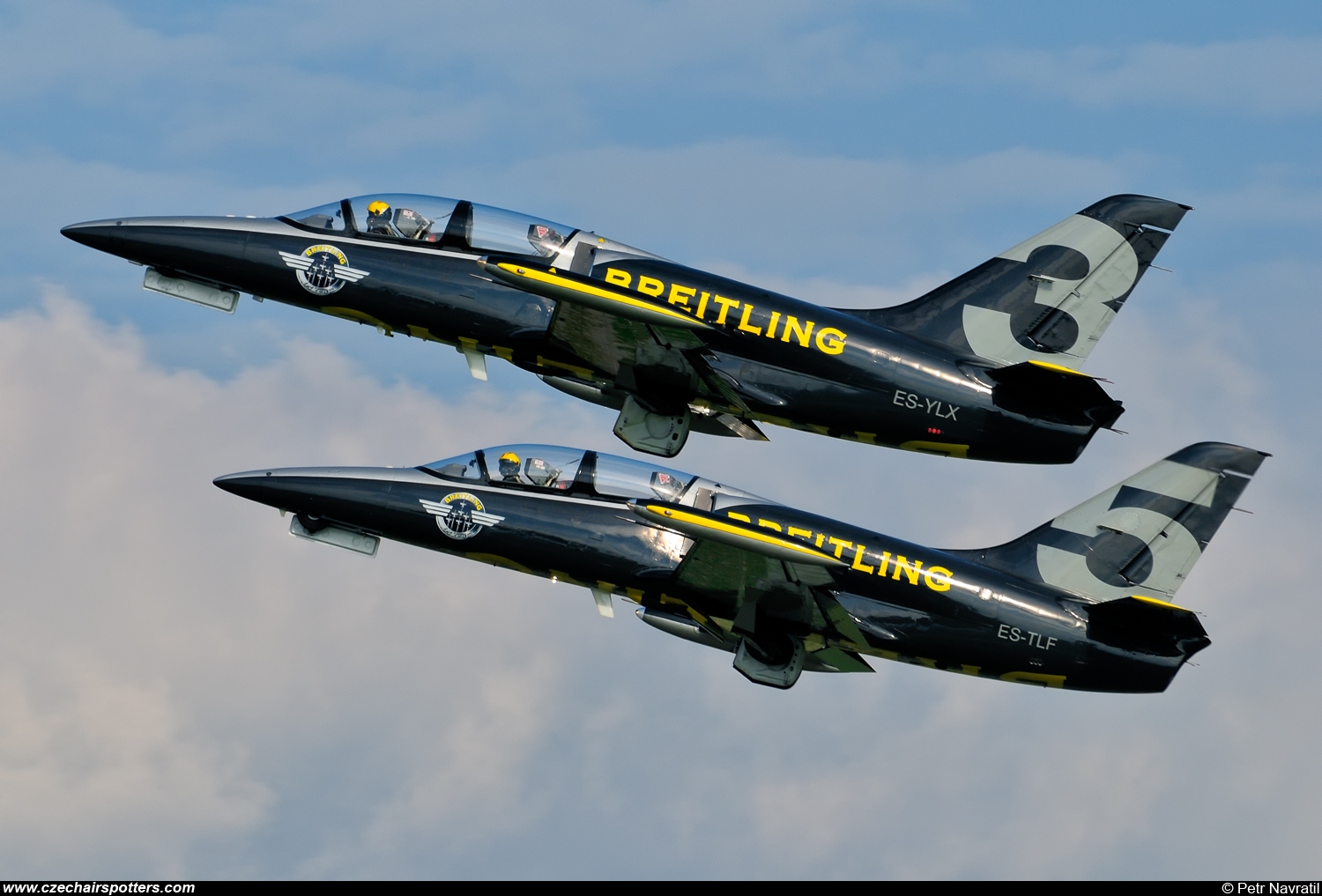 Breitling Jet Team – Aero L-39C Albatros ES-YLX + ES-TLF