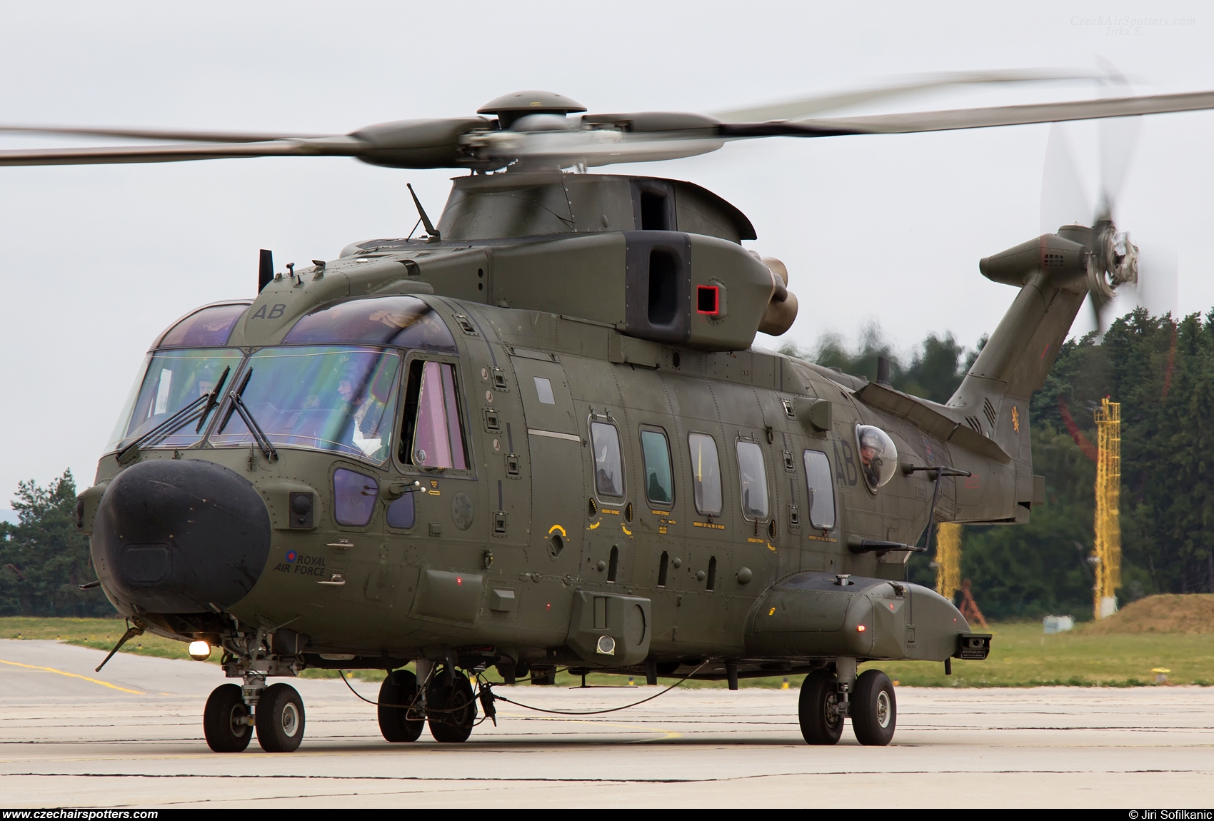 UK - Air Force – Agusta Westland EH-101 Merlin HC3A (Mk512) ZJ992 / AB