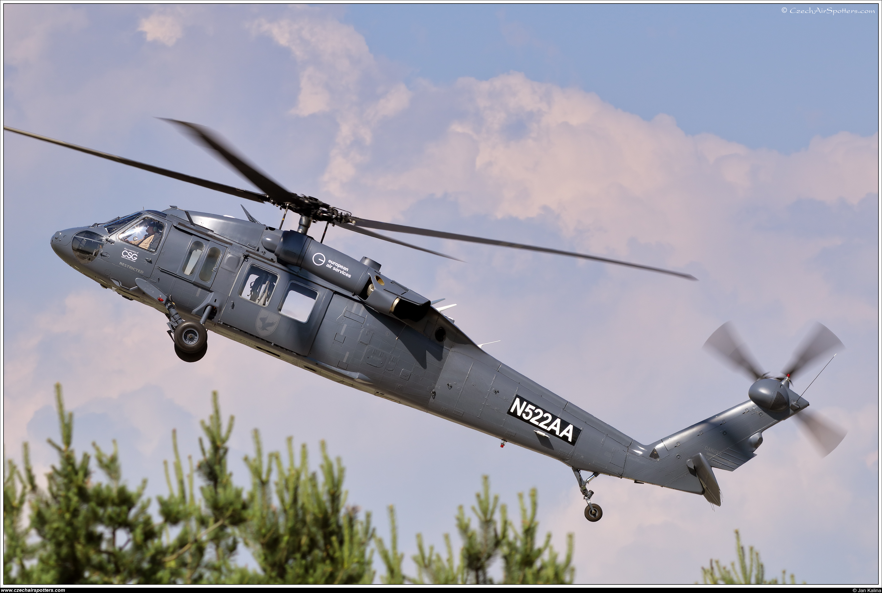 Slovak Training Academy – Sikorsky UH-60A Black Hawk N522AA