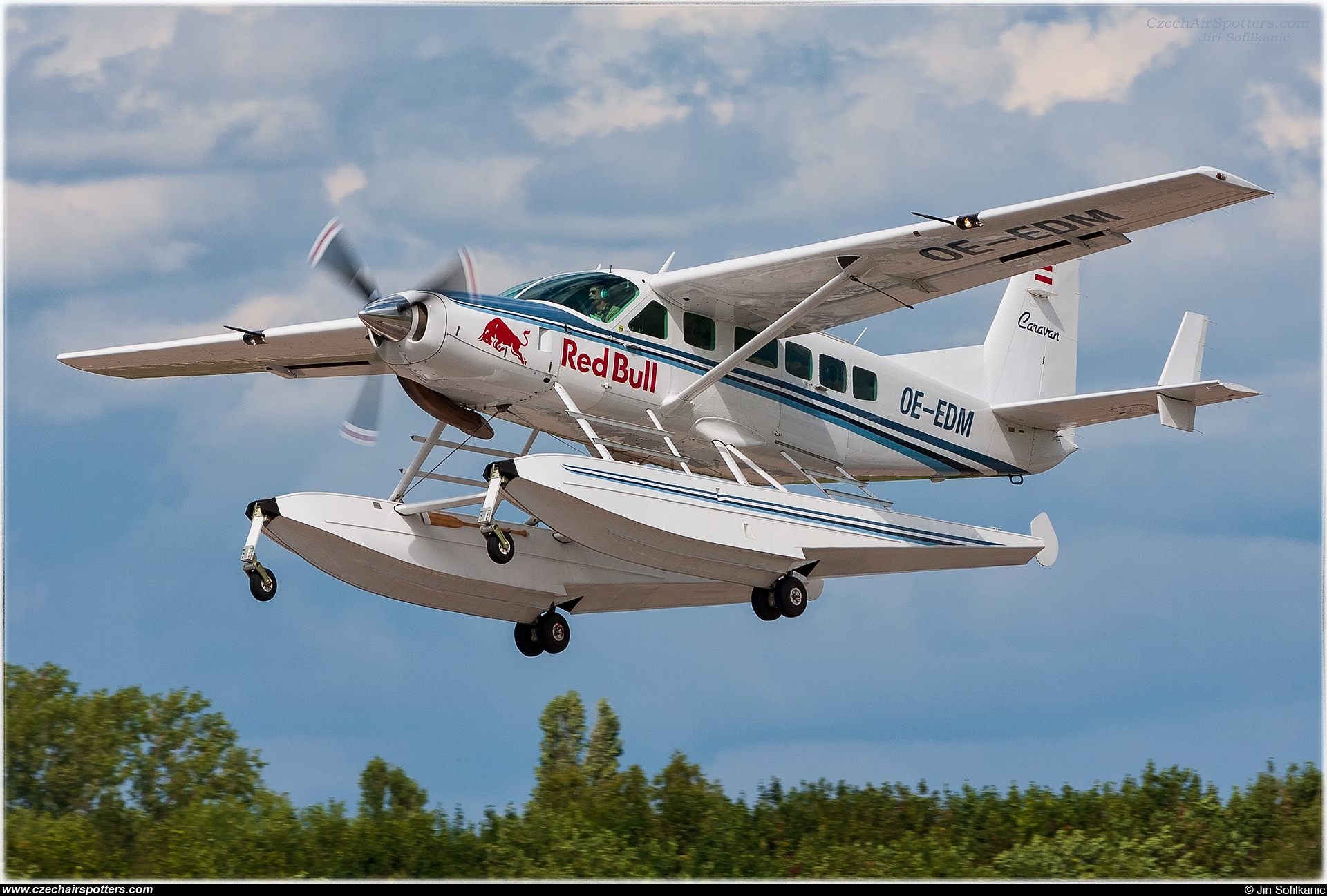 The Flying Bulls – Cessna 208A Caravan I OE-EDM