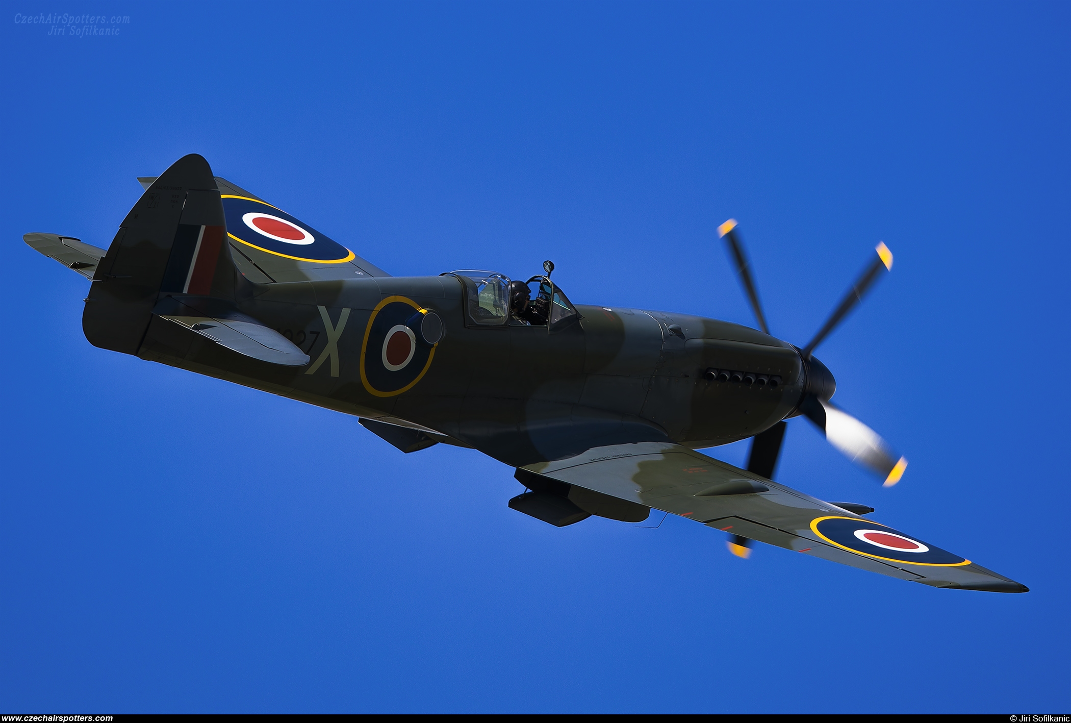 W Air Collection &ndash; Supermarine Spitfire FR Mk. XIVe F-AYXX / G9-X